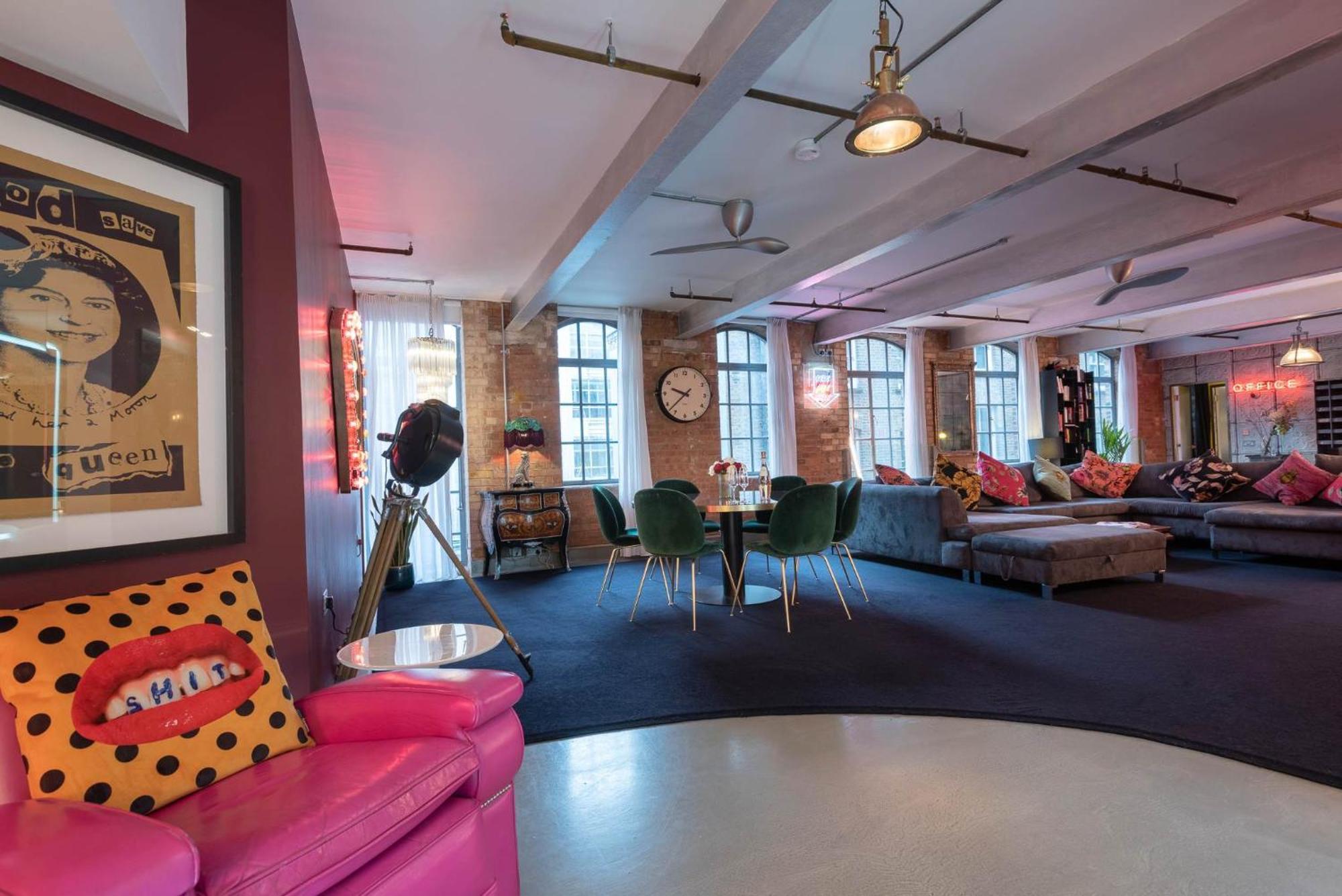 Amazingly Luxurious Loft Apartment, Soho - 3 Bedrooms, 2 Bath & Office Лондон Екстериор снимка