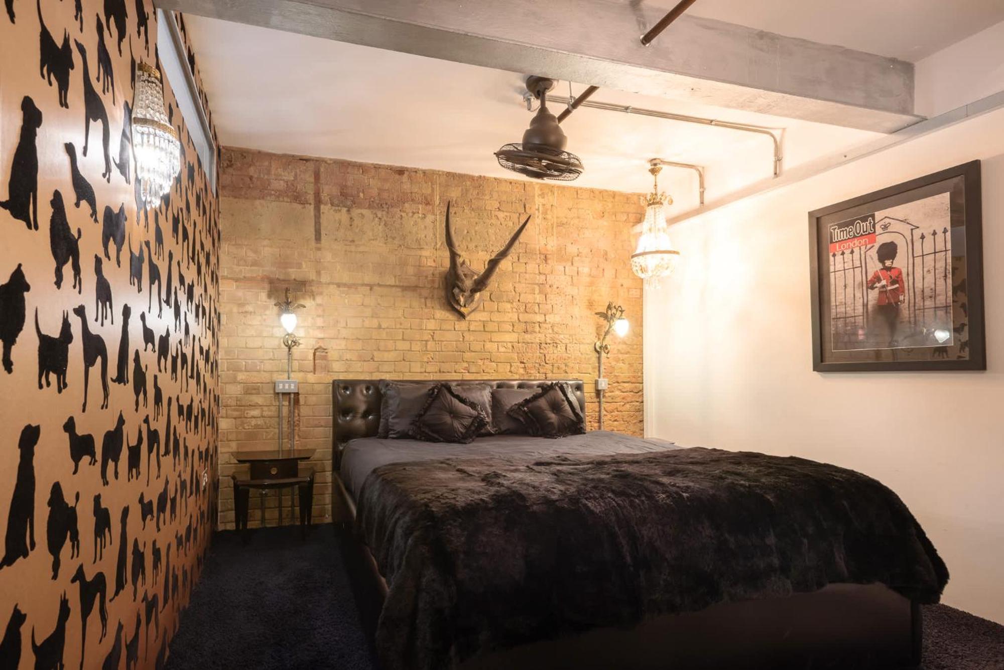 Amazingly Luxurious Loft Apartment, Soho - 3 Bedrooms, 2 Bath & Office Лондон Екстериор снимка