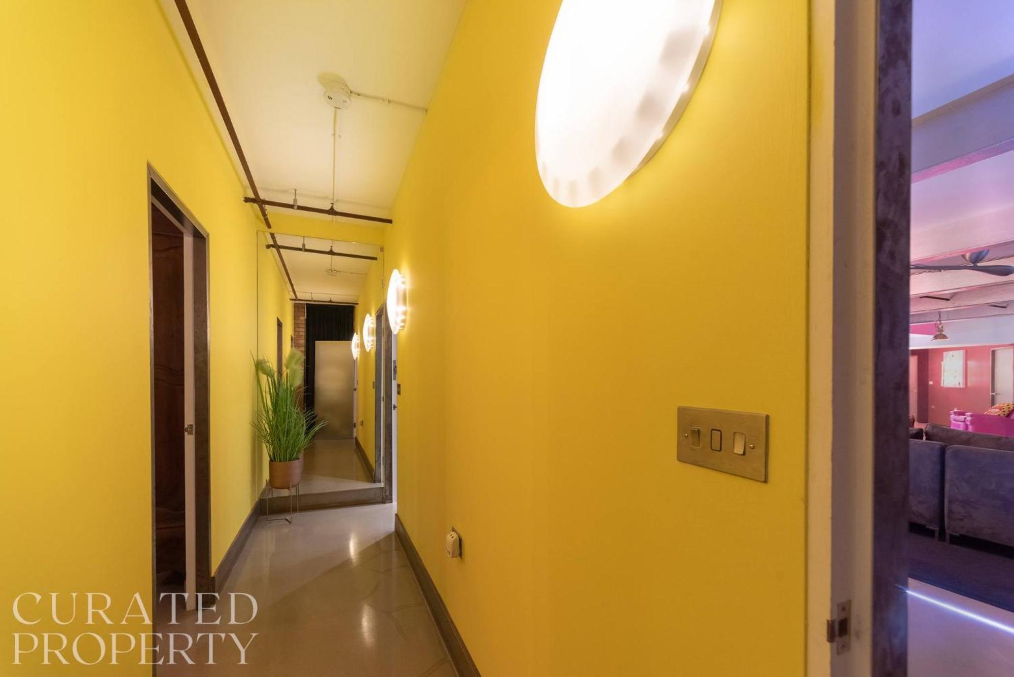 Amazingly Luxurious Loft Apartment, Soho - 3 Bedrooms, 2 Bath & Office Лондон Екстериор снимка