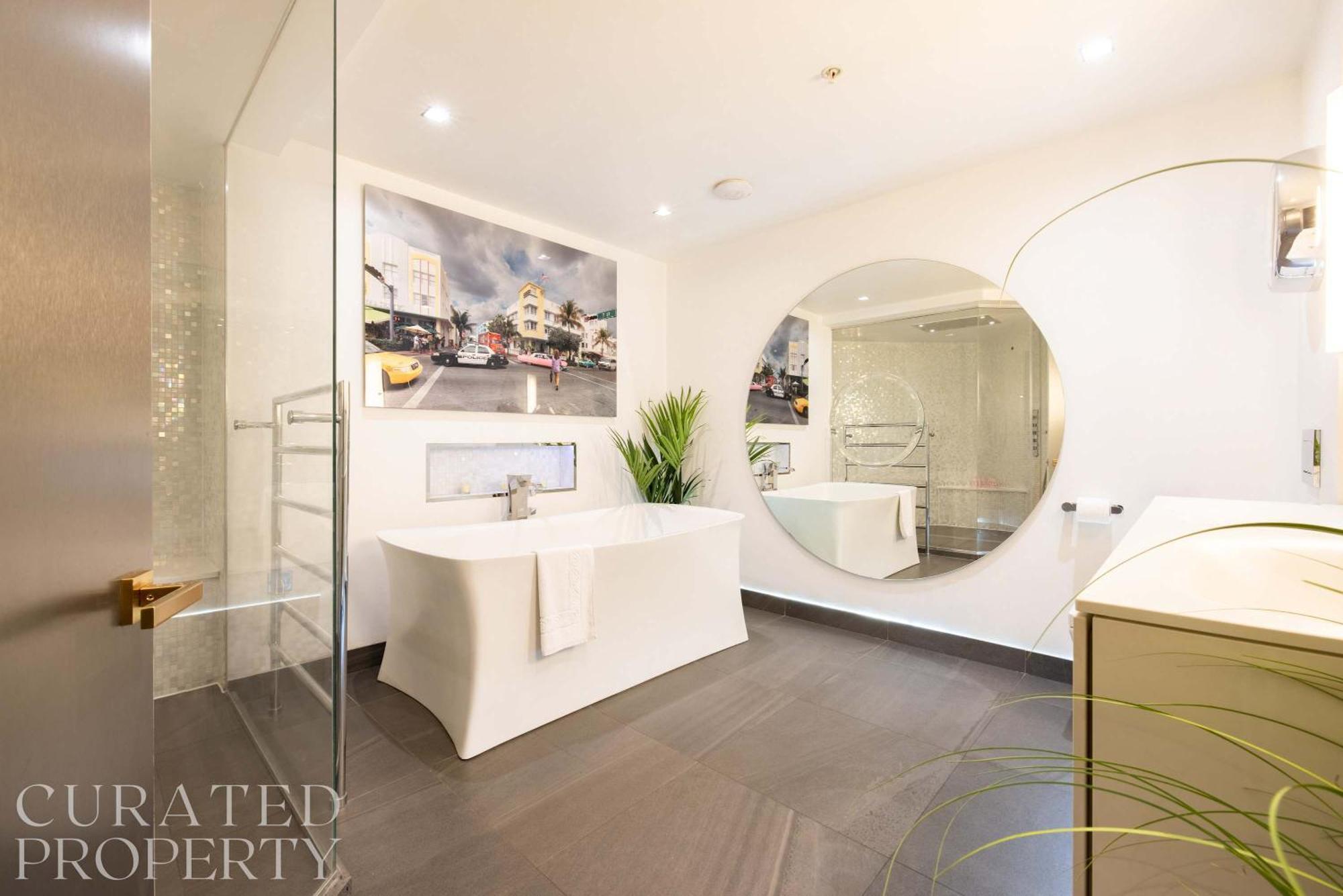 Amazingly Luxurious Loft Apartment, Soho - 3 Bedrooms, 2 Bath & Office Лондон Екстериор снимка