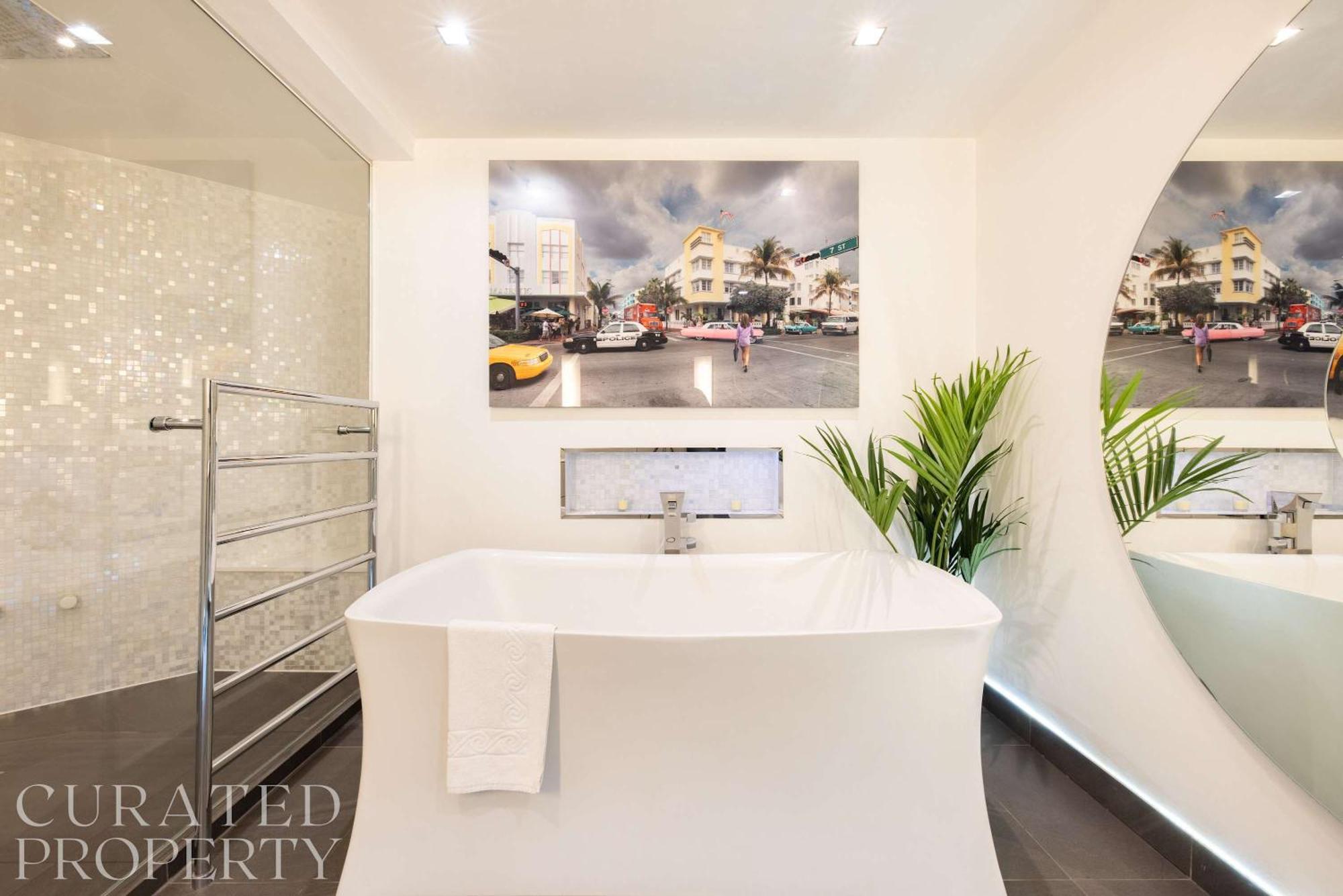 Amazingly Luxurious Loft Apartment, Soho - 3 Bedrooms, 2 Bath & Office Лондон Екстериор снимка